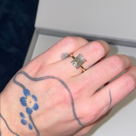 2.56 E VVS1 Emerald cut LAB diamond ring - Picture 13 of 17